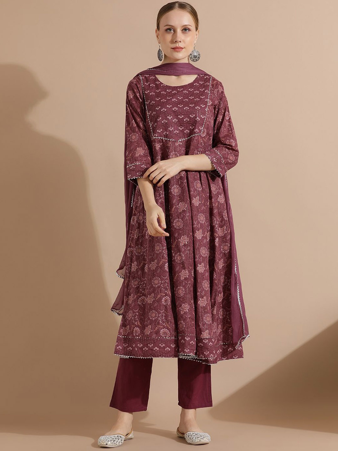 

STYLEBAAZI Women Floral Yoke Design Angrakha Gotta Patti Pure Cotton Kurta with Trousers & With Dupatta, Purple