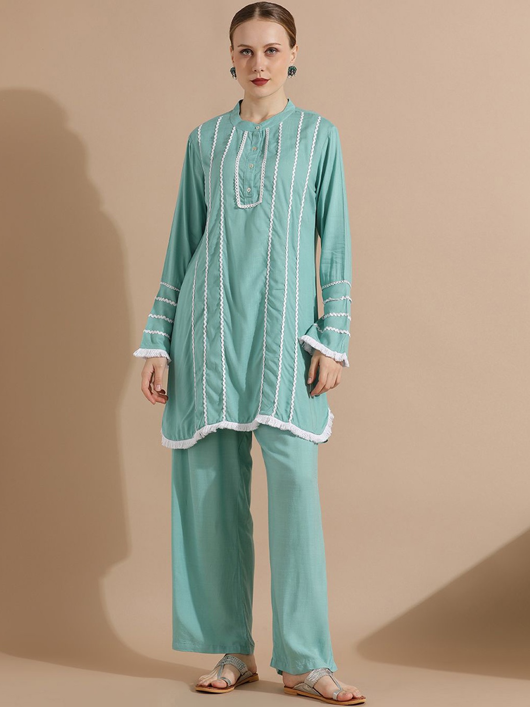 

STYLEBAAZI Band Collar Flared Sleeves Embroidered Straight Kurti With Trousers, Turquoise blue