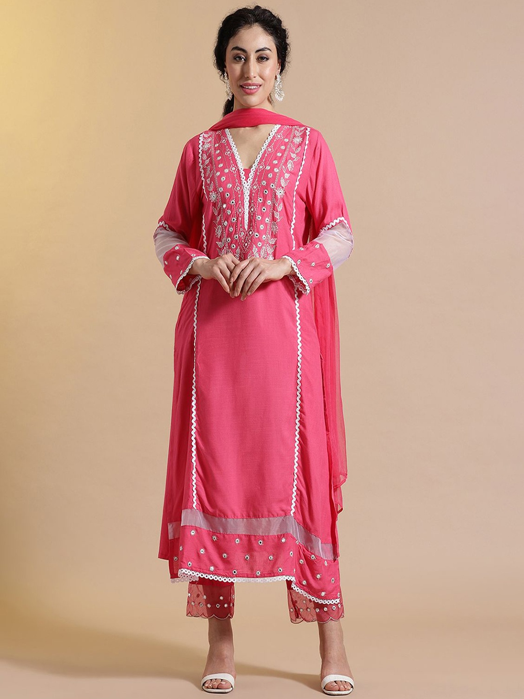 

STYLEBAAZI Floral Embroidered V-Neck Thread Work Straight Kurta With Trousers & Dupatta, Red