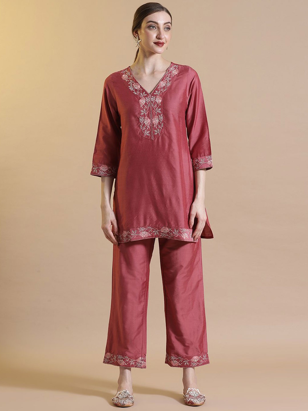 

STYLEBAAZI Floral Embroidered Pure Cotton Straight Kurta With Trouser, Mauve