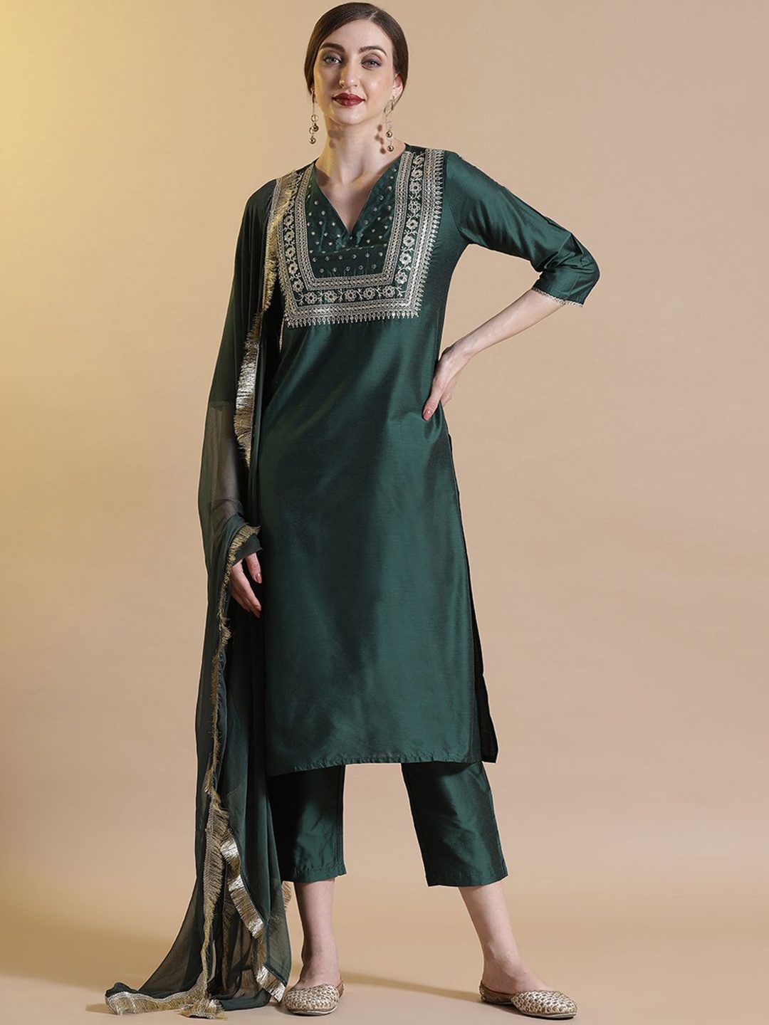 

STYLEBAAZI Floral Yoke Design Zari Straight Kurta With Trousers And Dupatta, Green