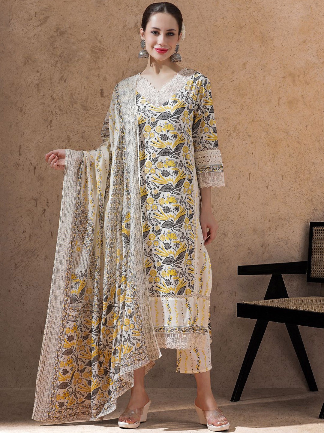 

STYLEBAAZI Floral Printed V-Neck Thread Work Pure Cotton Kurta With Trousers & Dupatta, White