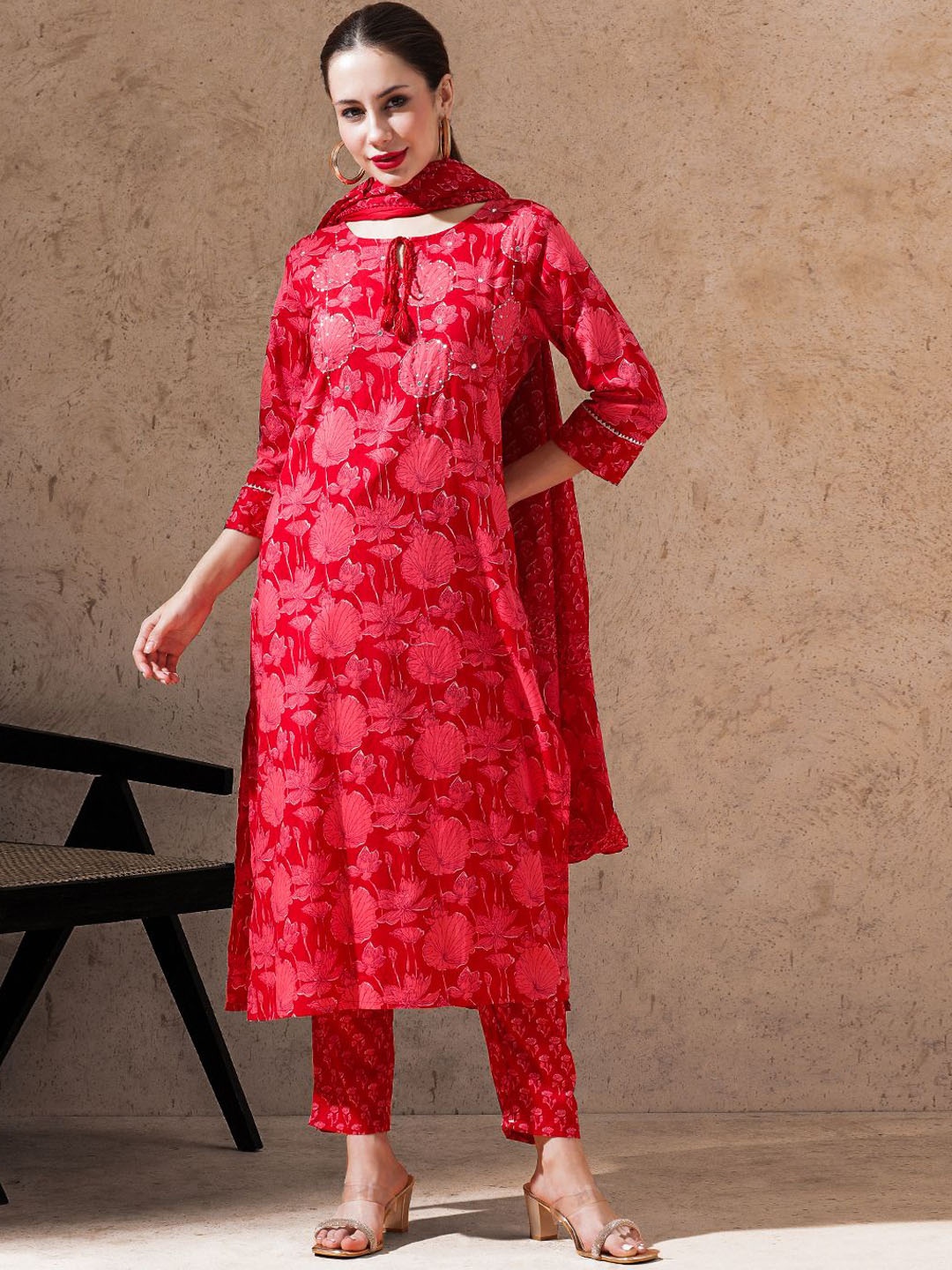 

STYLEBAAZI Floral Printed Sequinned Keyhole Neck Pure Cotton Kurta With Trousers & Dupatta, Red