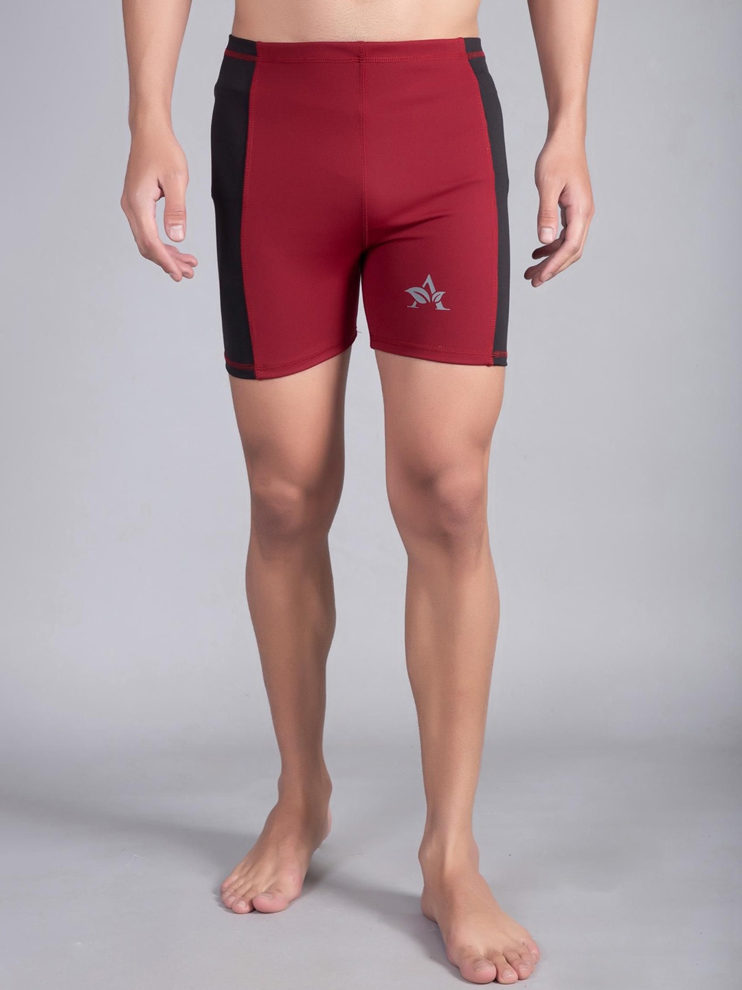 

HIRRUX Men Colourblocked Swim Bottoms, Maroon