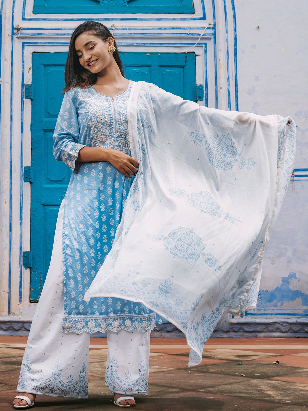 

POPPIES LANE Floral Printed Thread Work Straight Pure Cotton Kurta With Trousers & Dupatta, Blue