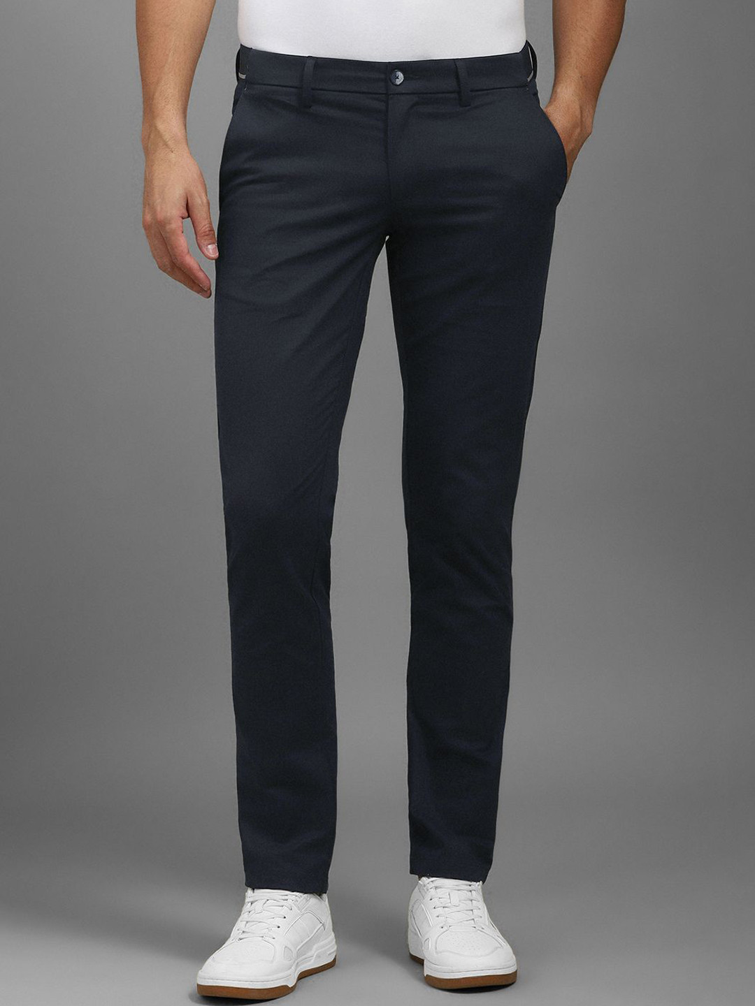 

Louis Philippe Sport Men Slim Fit Mid-Rise Trousers, Navy blue