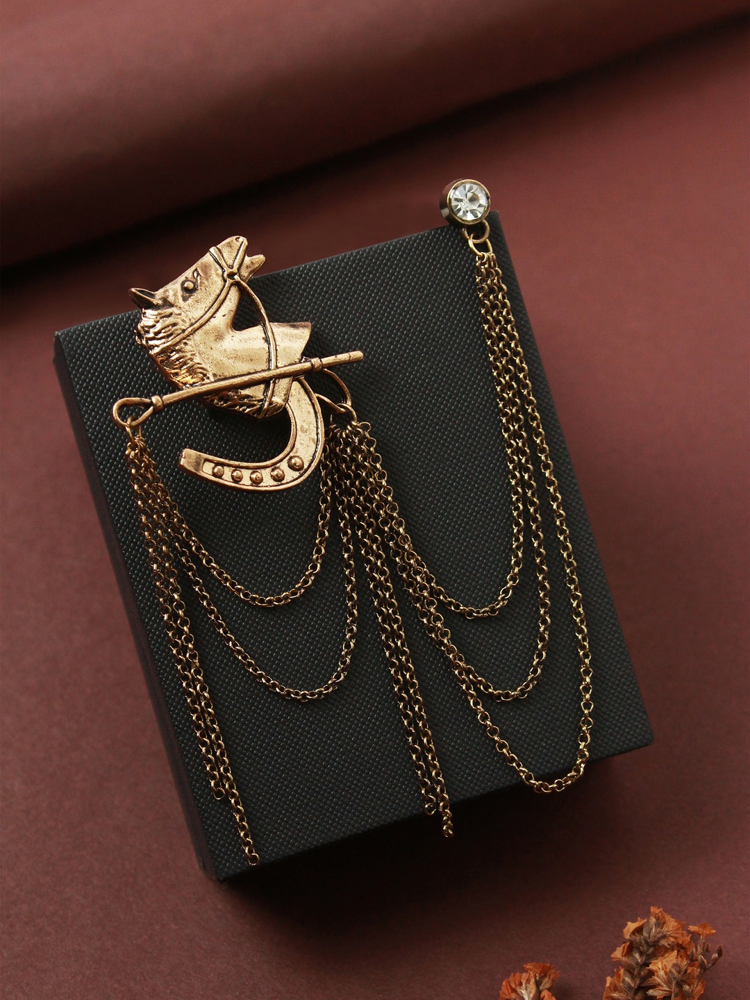 

House of Pataudi Men Stone-Studded Chains Brooch, Copper