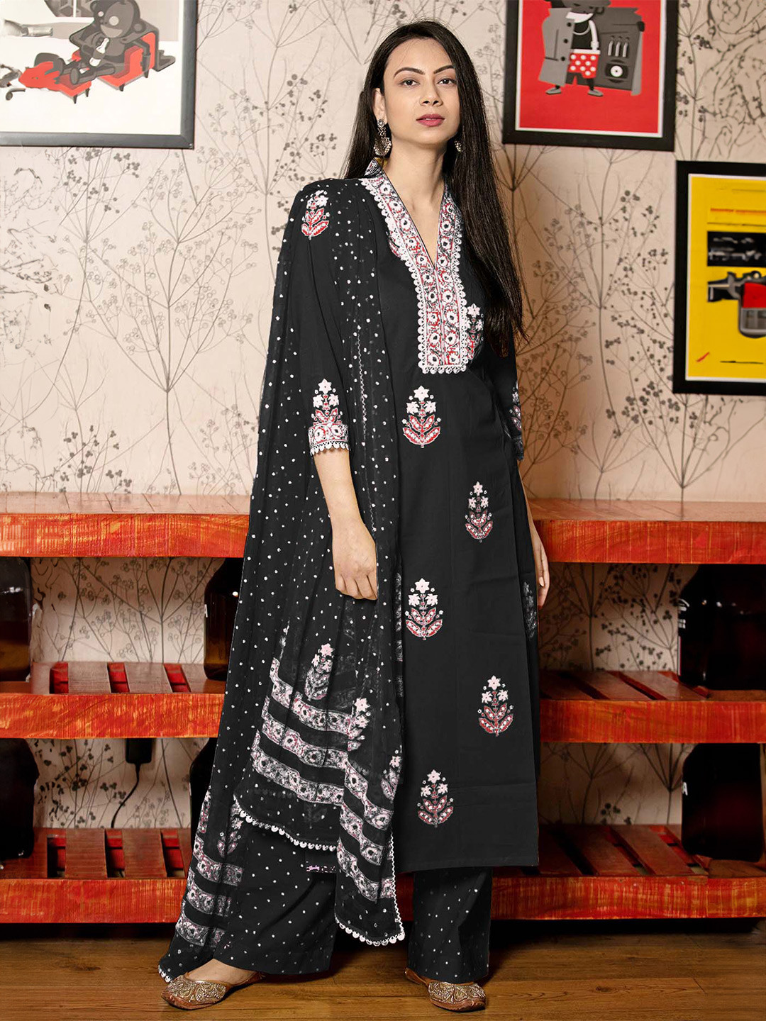 

Anni Designer Floral Printed V-Neck Straight Kurta With Palazzos And Dupatta, Black