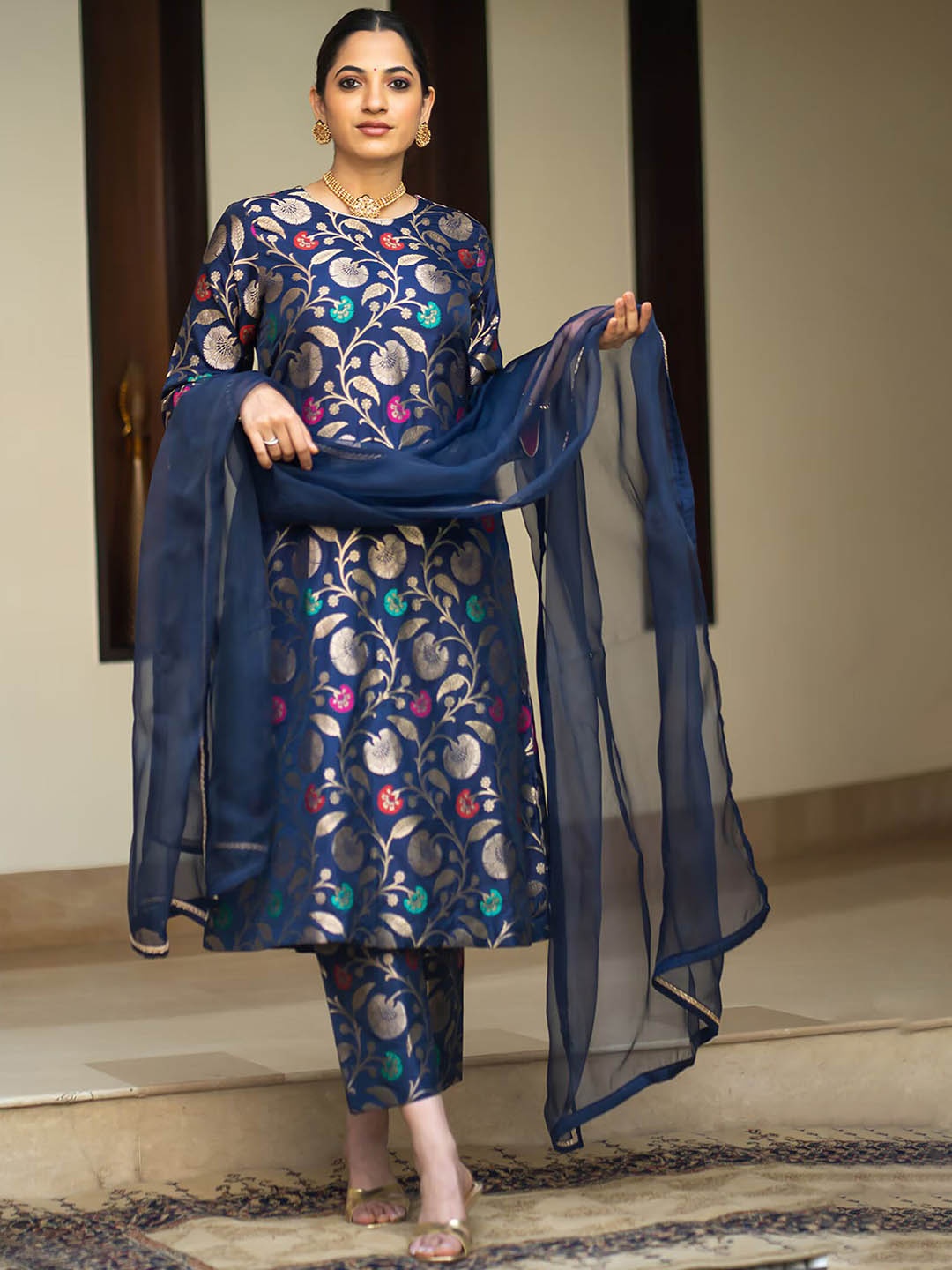 

BAESD Floral Printed Round Neck Straight Kurta, Navy blue