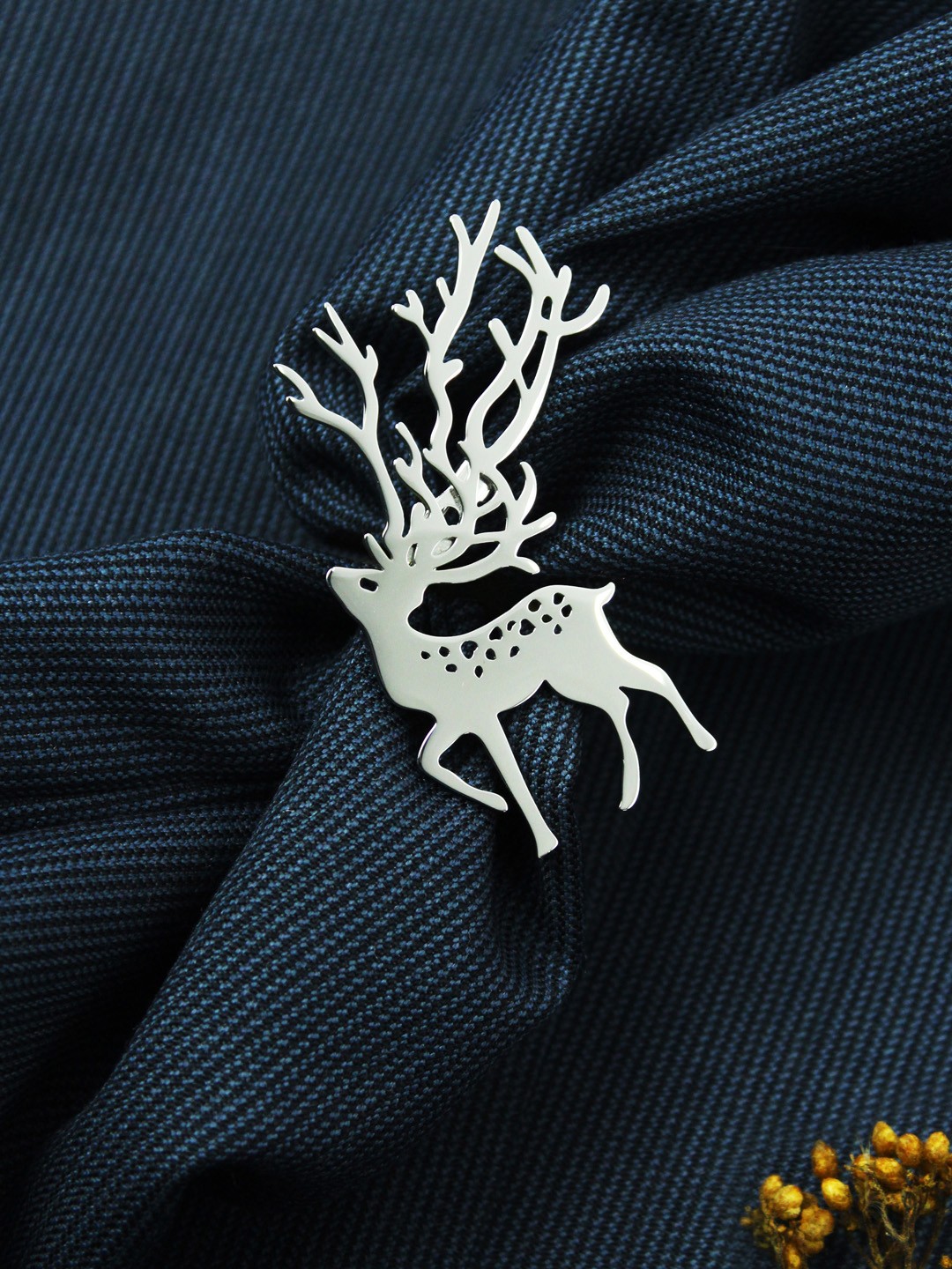 

House of Pataudi Men Stainless Steel Deer Brooch, Silver