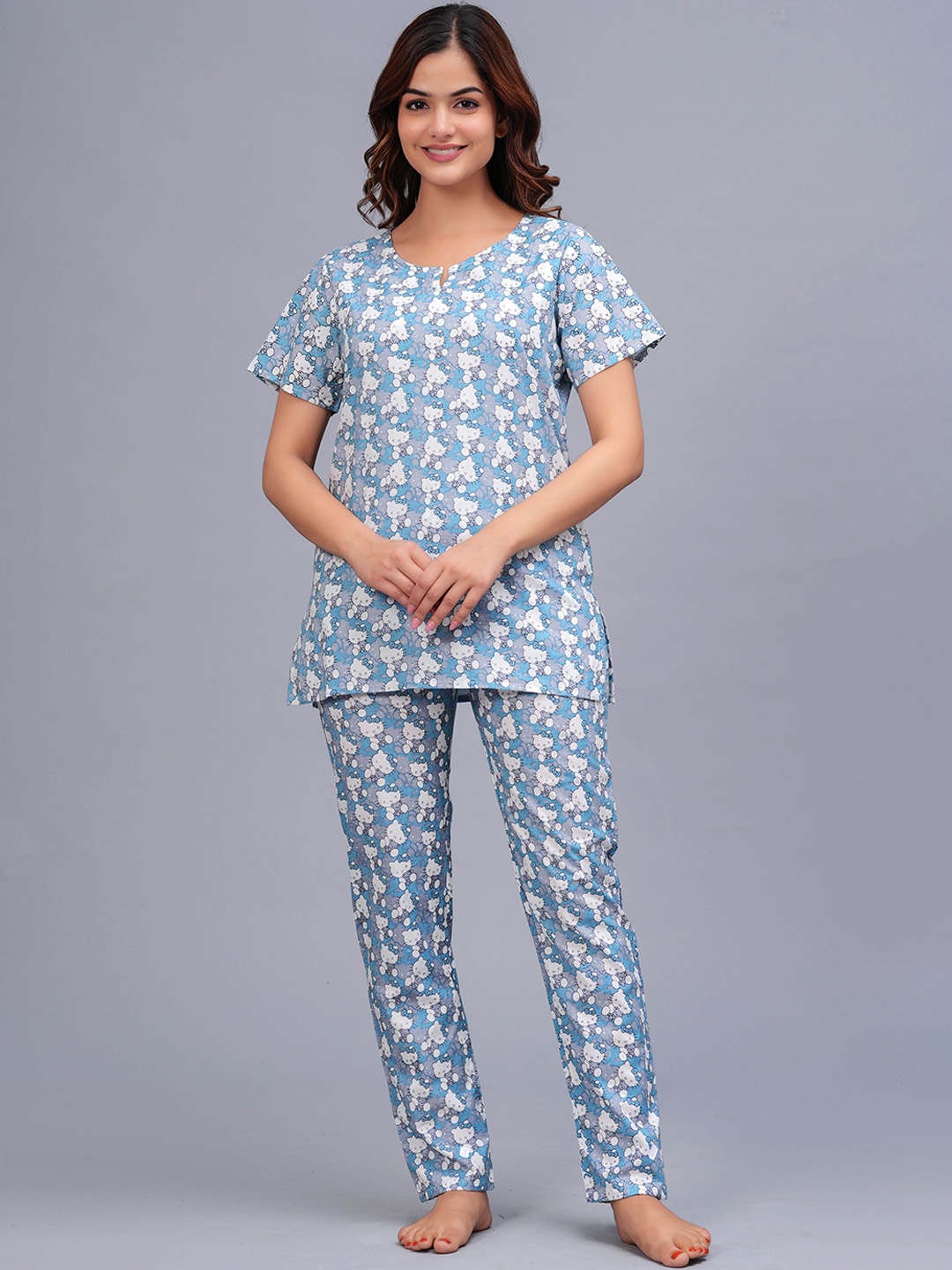 

Bachuu Women Graphic Printed Round Neck Night suit, Grey