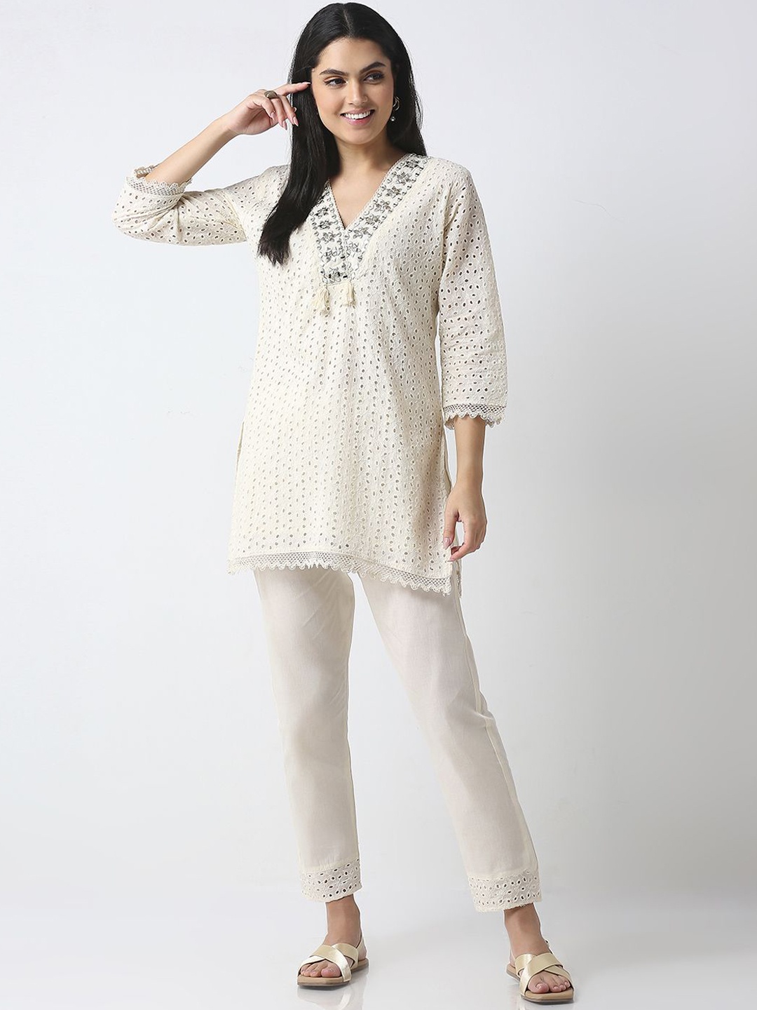 

GULABBO Self Design Mirror Work V-Neck Pure Cotton Co-Ords, Off white