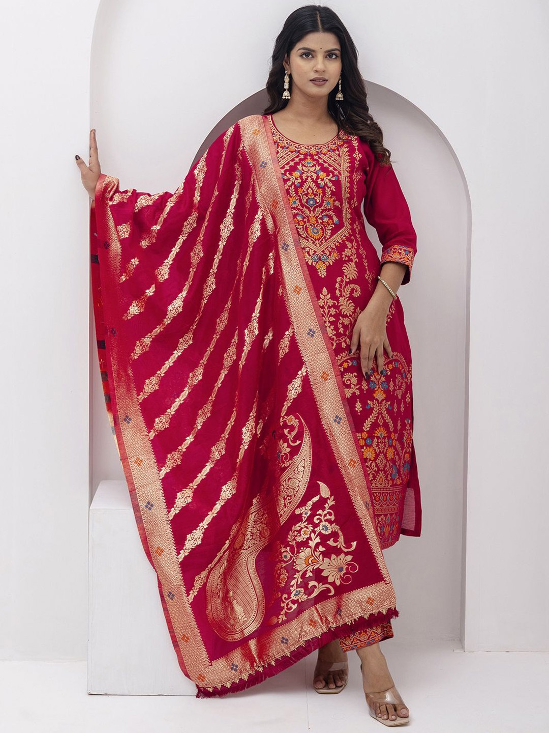 

VredeVogel Ethnic Motifs Woven Design Embellished Straight Kurta With Trouser And Dupatta, Red