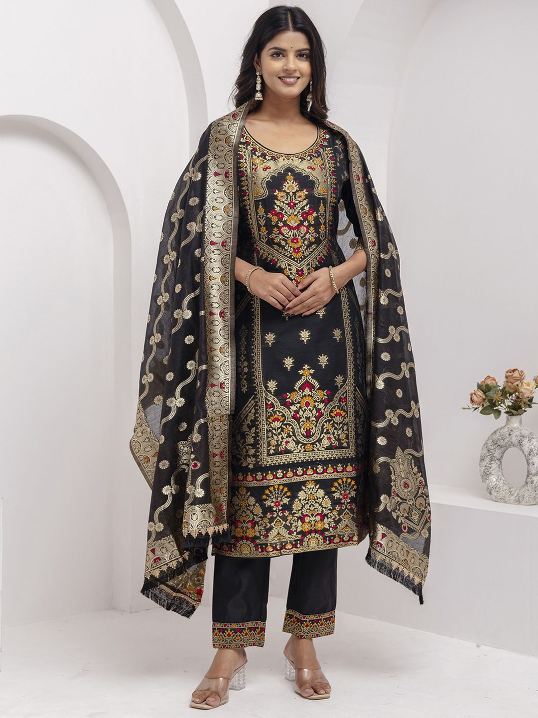 

VredeVogel Ethnic Motifs Woven Design Embellished Straight Kurta With Trouser And Dupatta, Black