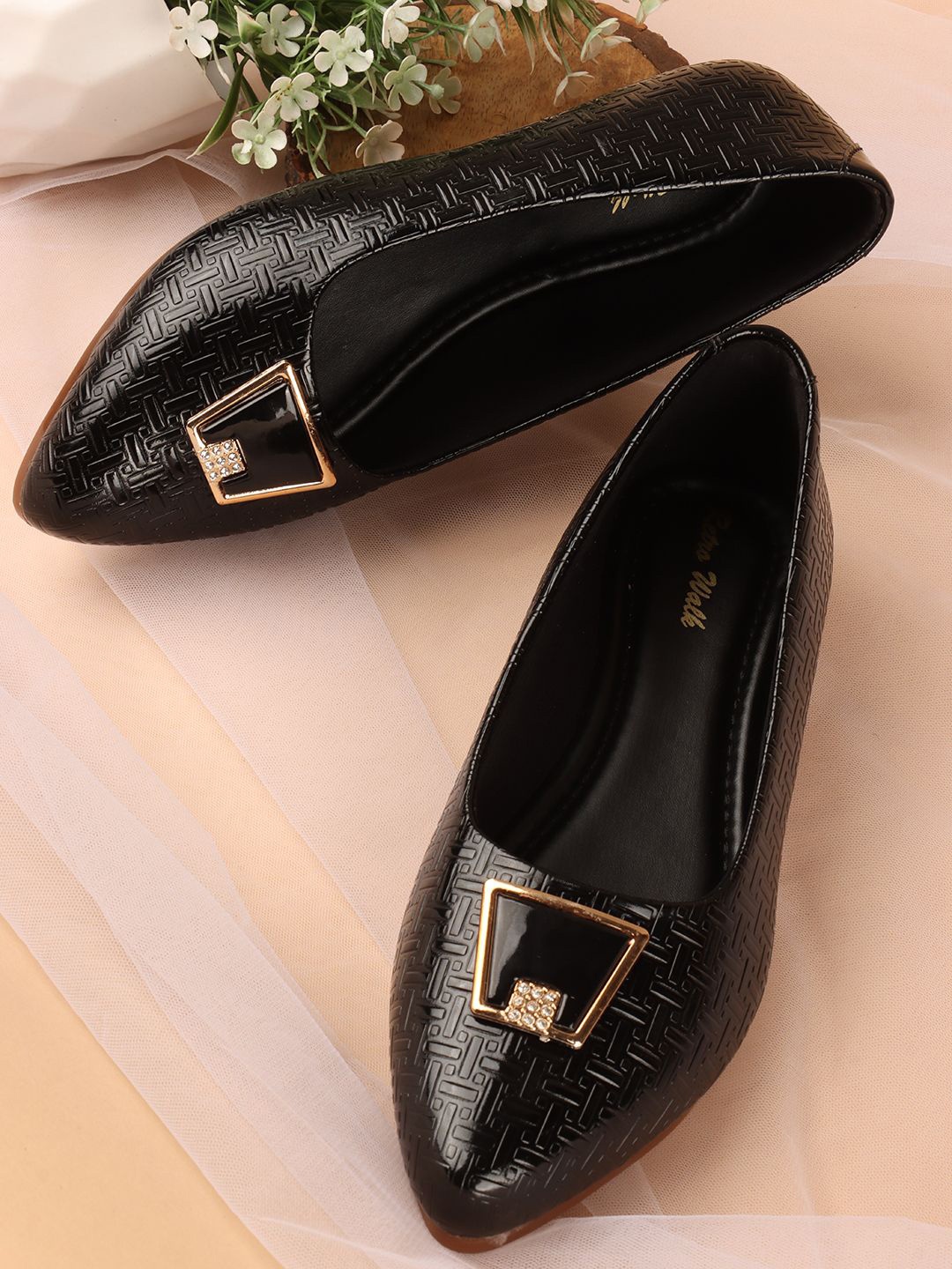 

Retro Walk Women Ballerinas with Buckles Flats, Black