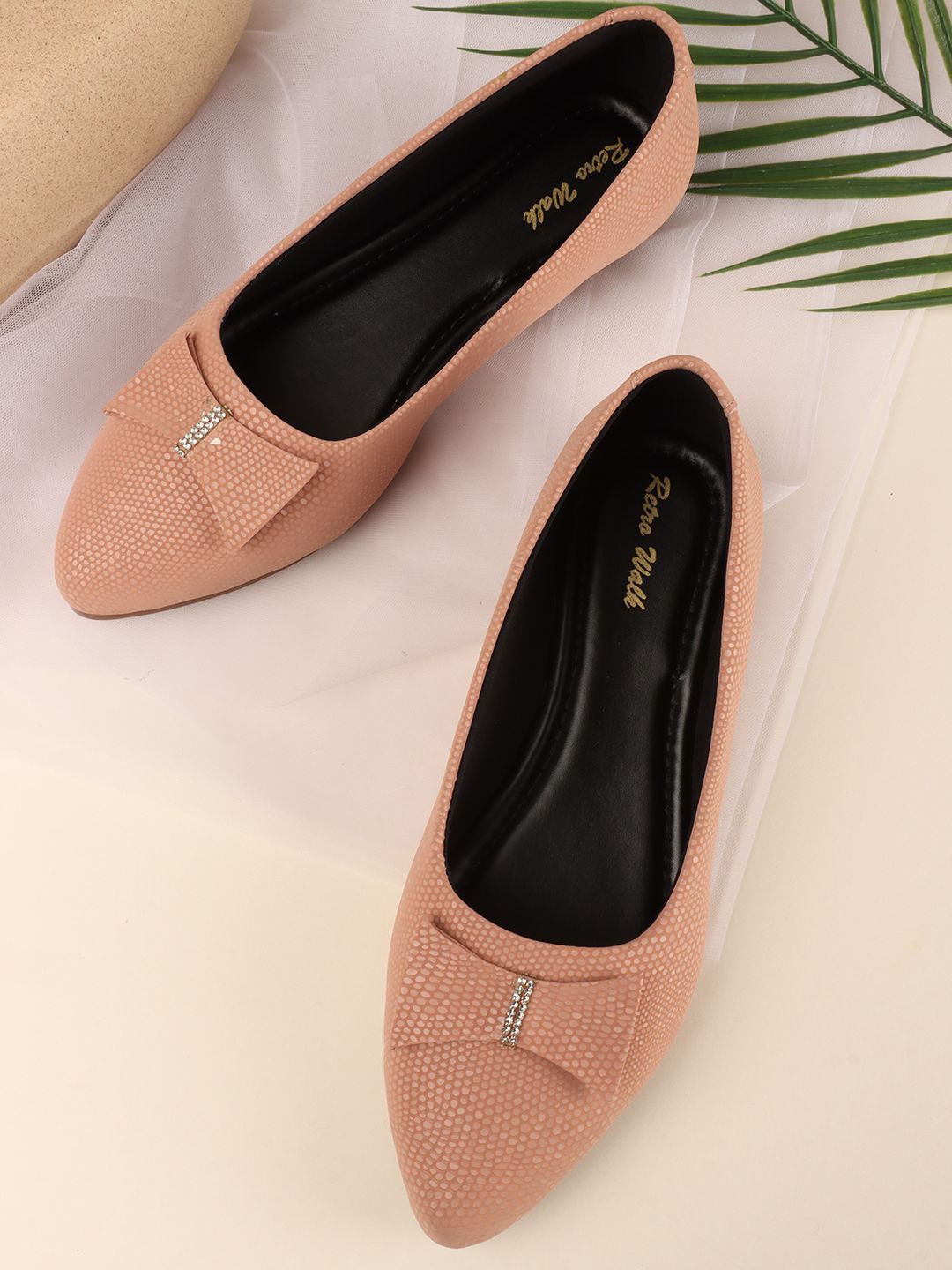 

Retro Walk Women Ballerinas with Buckles Flats, Peach