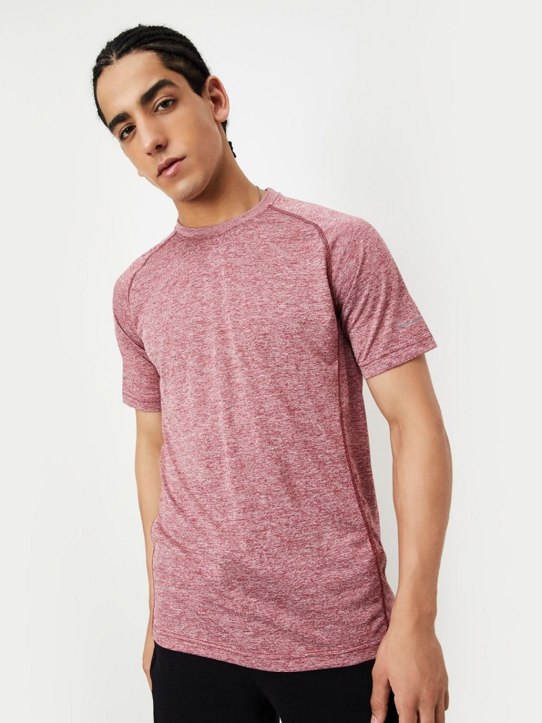 

max Men Solid Round Neck T-shirt, Pink