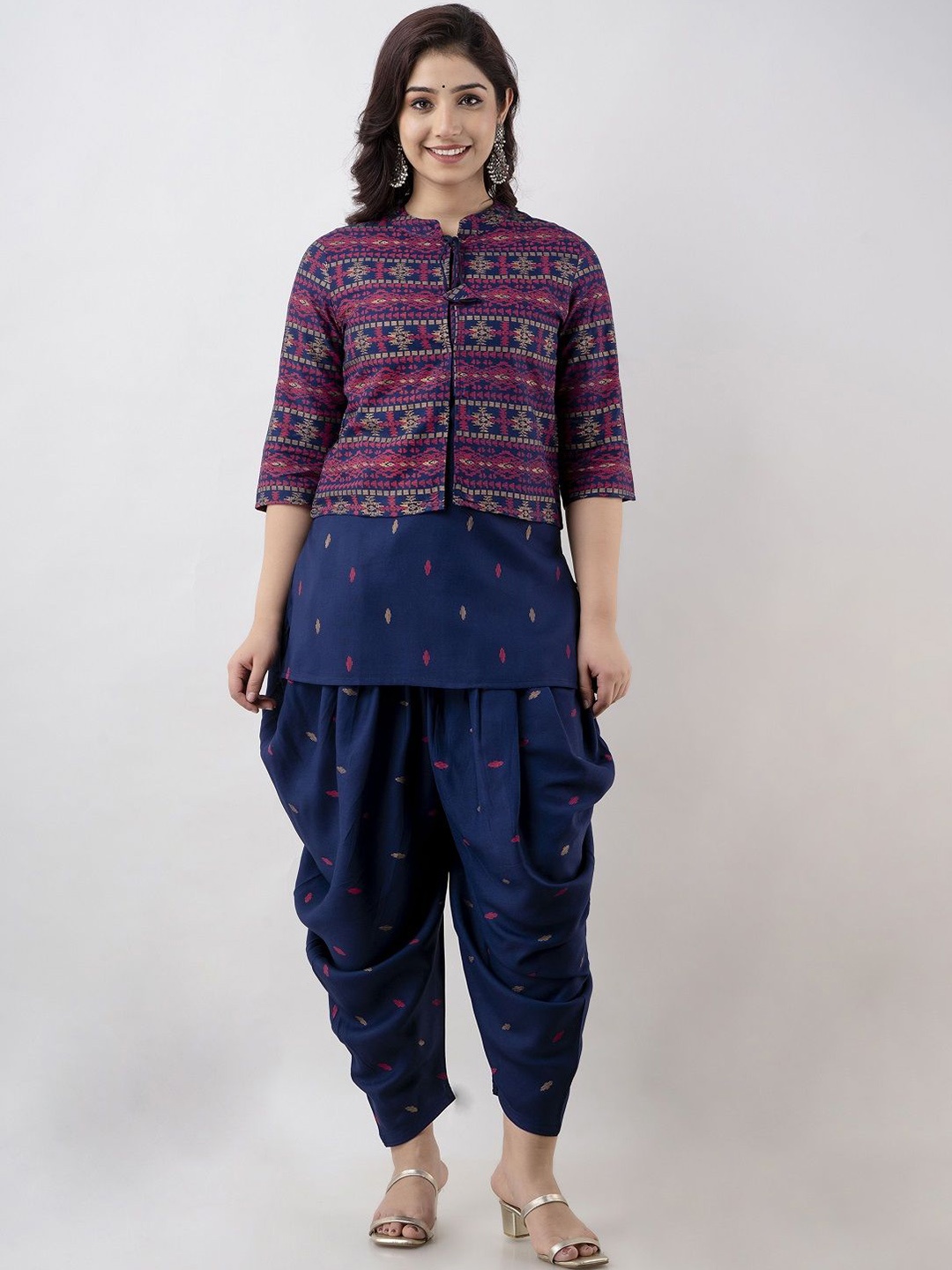 

SHEESHAM Abstract Printed Straight Kurti With Dhoti Pants And Jacket, Navy blue