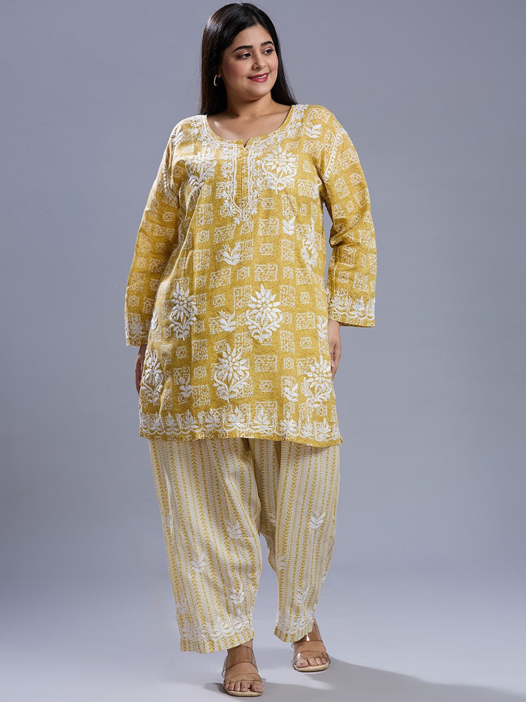 

Indiankala4u Printed Round Neck Tunic With Trouser, Yellow
