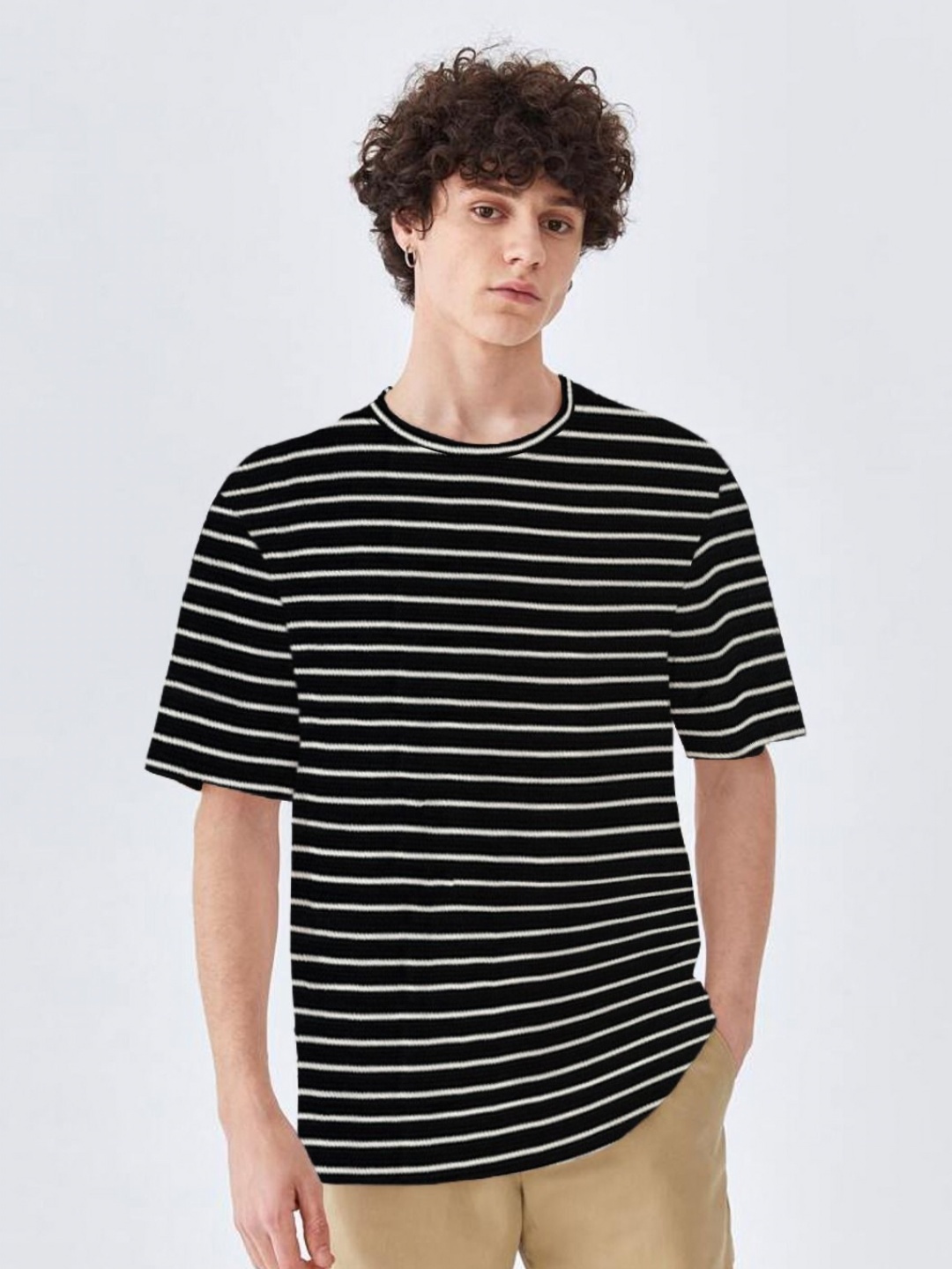 

The Dry State Men Striped Monochrome Pockets T-shirt, Black