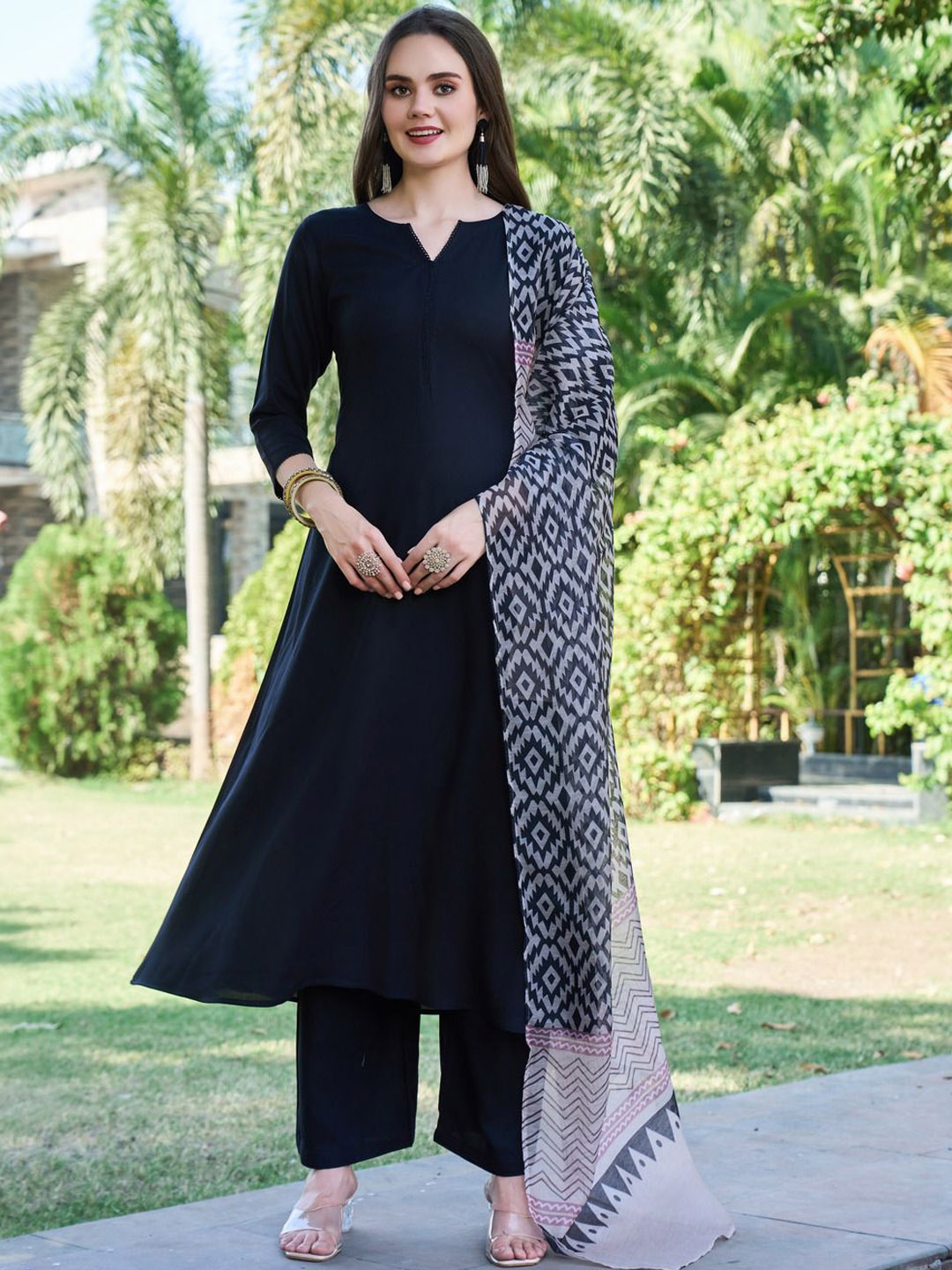 

GoSriKi Notch Neck Straight Kurta With Trousers And Dupatta, Black