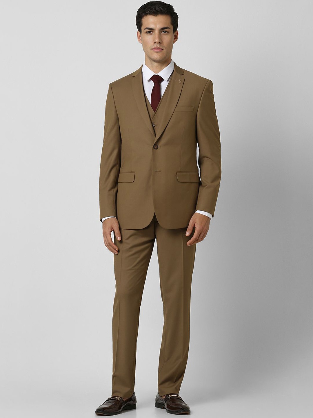 

Van Heusen Men Blazer and Waistcoat with Trousers, Brown