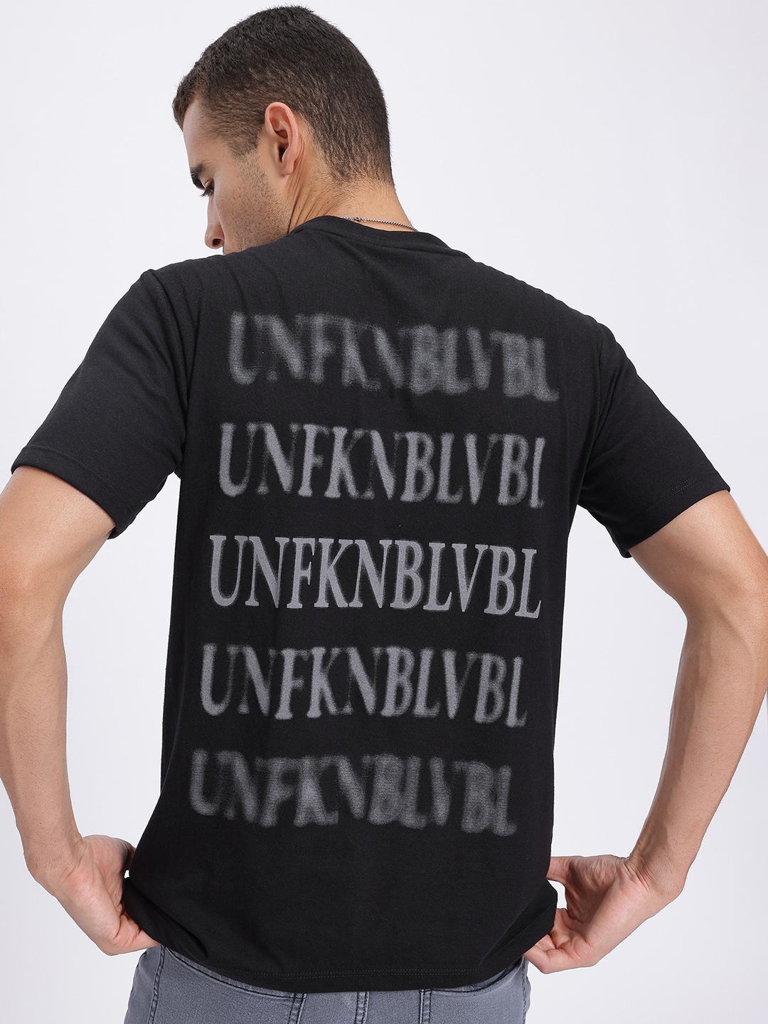 

glitchez Unreal Energy Printed Regular Fit T-shirt, Black