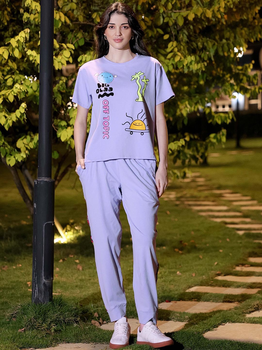 

Zeyo Printed Round Neck T-Shirt With Jogger, Lavender