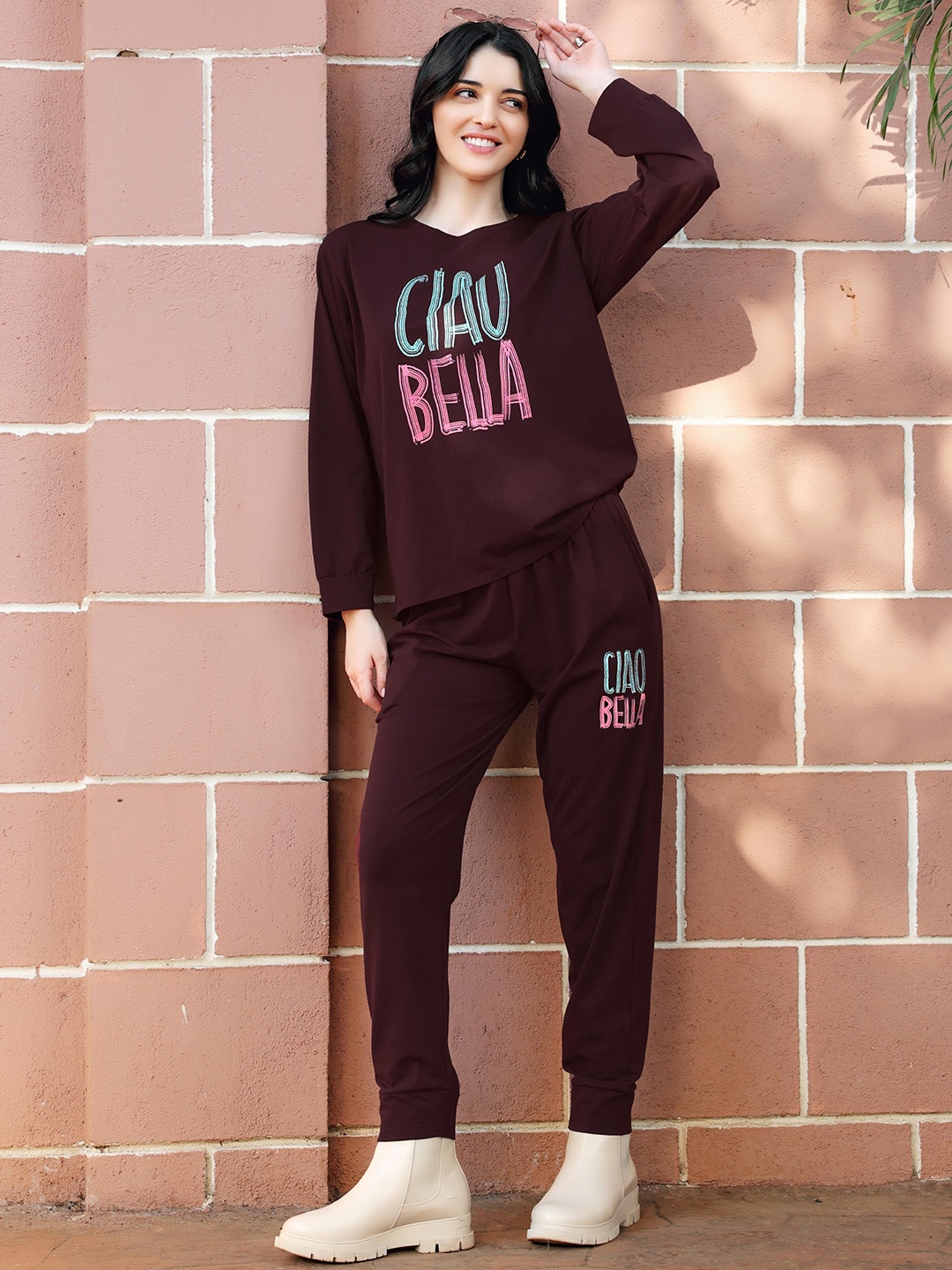 

Zeyo Printed Round Neck T-Shirt With Jogger, Brown