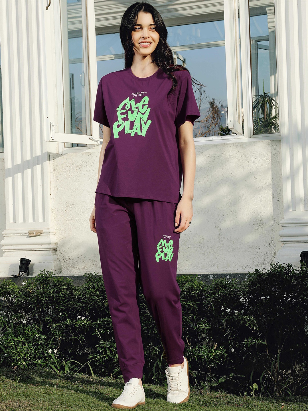 

Zeyo Printed Round Neck T-Shirt With Jogger, Purple