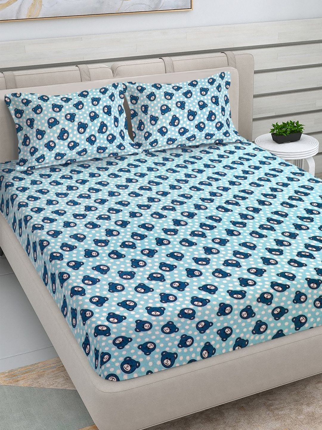 

FABINALIV Blue & White Printed Woollen 300 TC King Bedsheet Sets - 2.50 m x 2.25 m