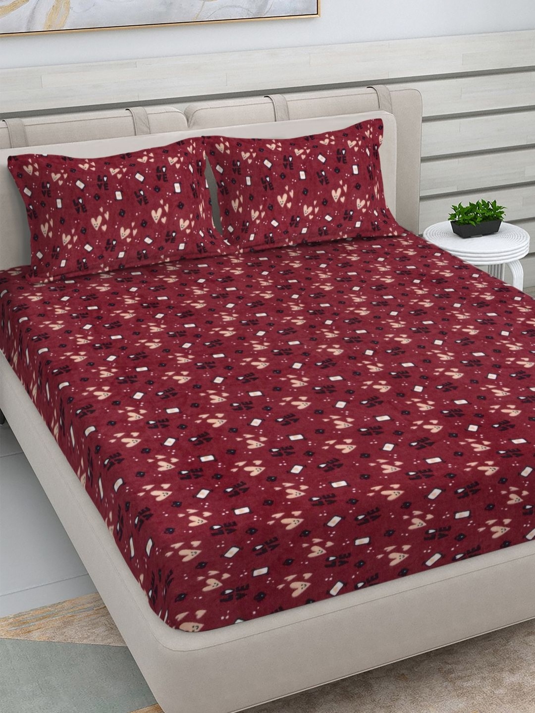

FABINALIV Maroon and Beige 300 TC King Bedsheet Set- 2.50 m X 2.25 m