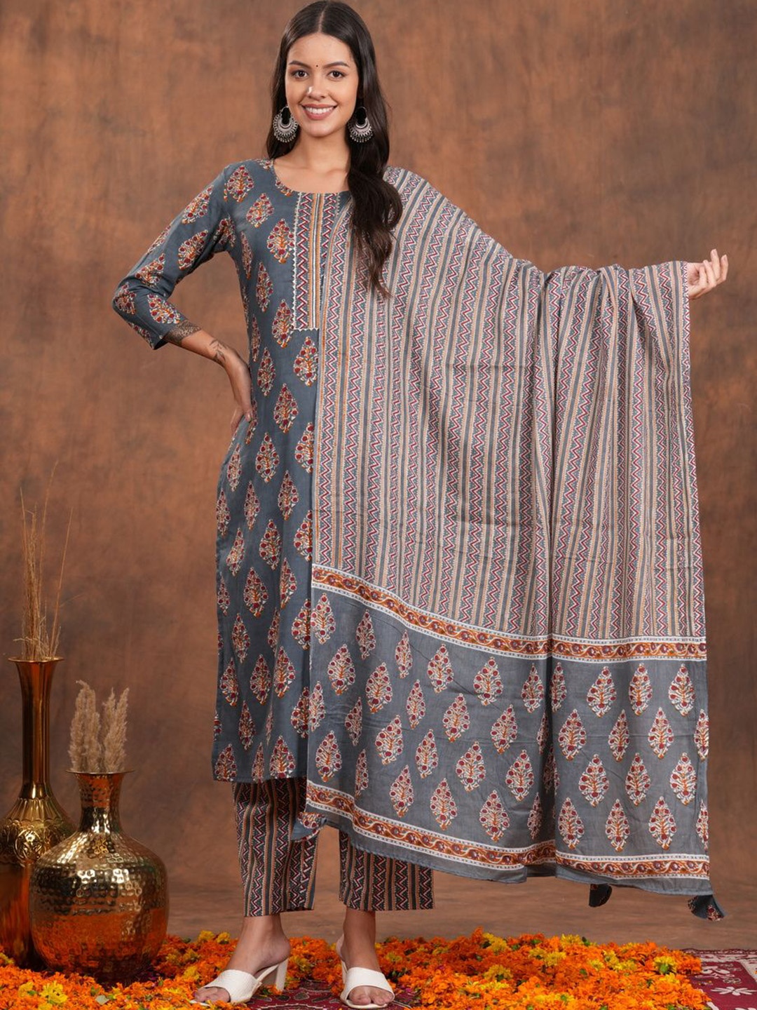 

Vilgi Floral Printed Straight Gotta Patti Pure Cotton Kurta with Trousers & Dupatta, Grey