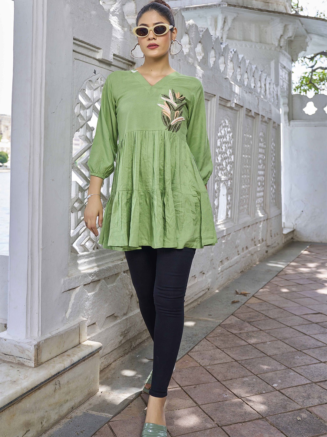 

Krimmple Women Embroidered Tunic, Green