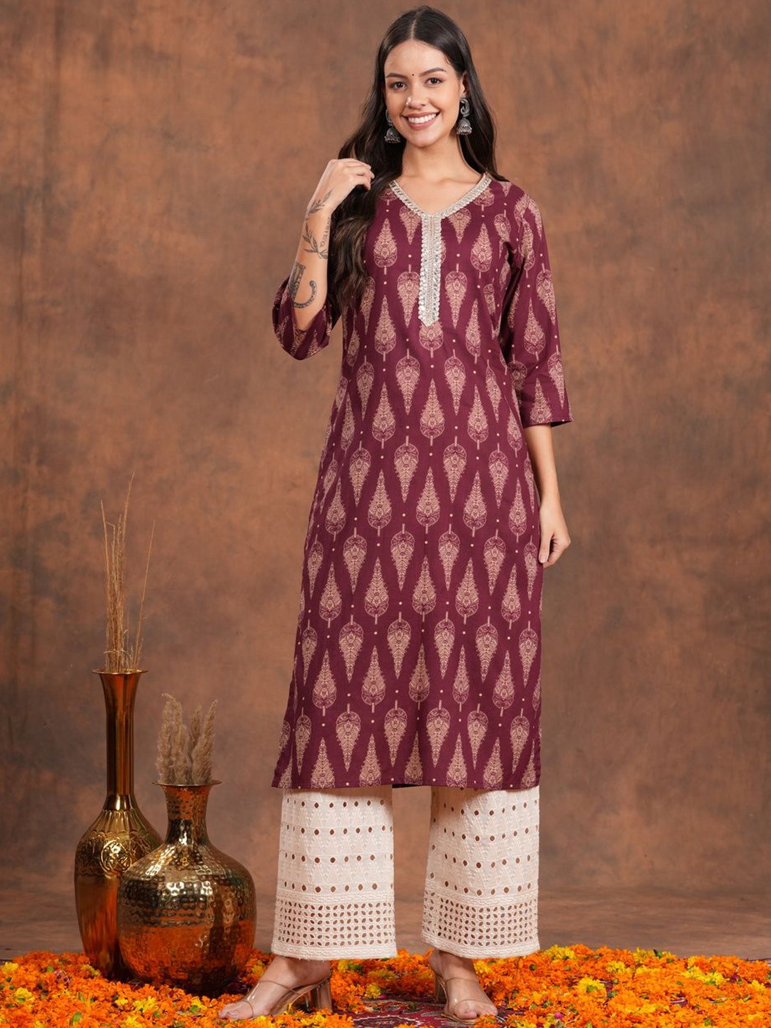 

Vilgi Floral Printed V-Neck Pure Cotton Straight Kurta, Maroon