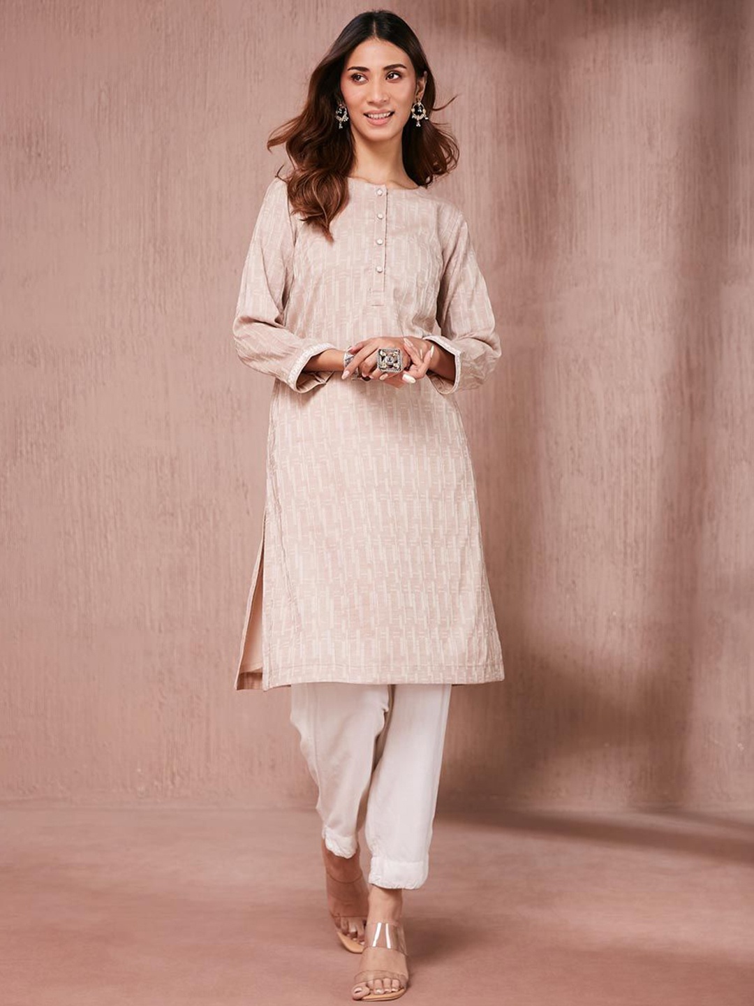 

Fabindia Woven Design Round Neck Woollen Straight Kurta, Beige
