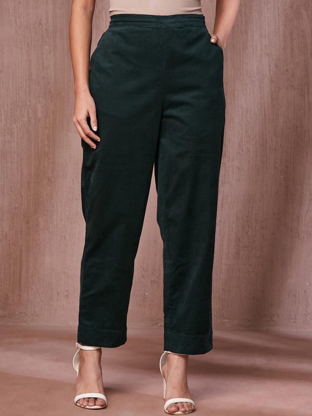 

Fabindia Women Regular Fit Mid-Rise Cotton Trouser, Green