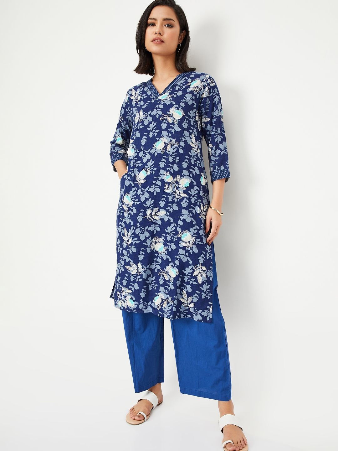 

max Floral Printed V-Neck Straight Kurta, Blue