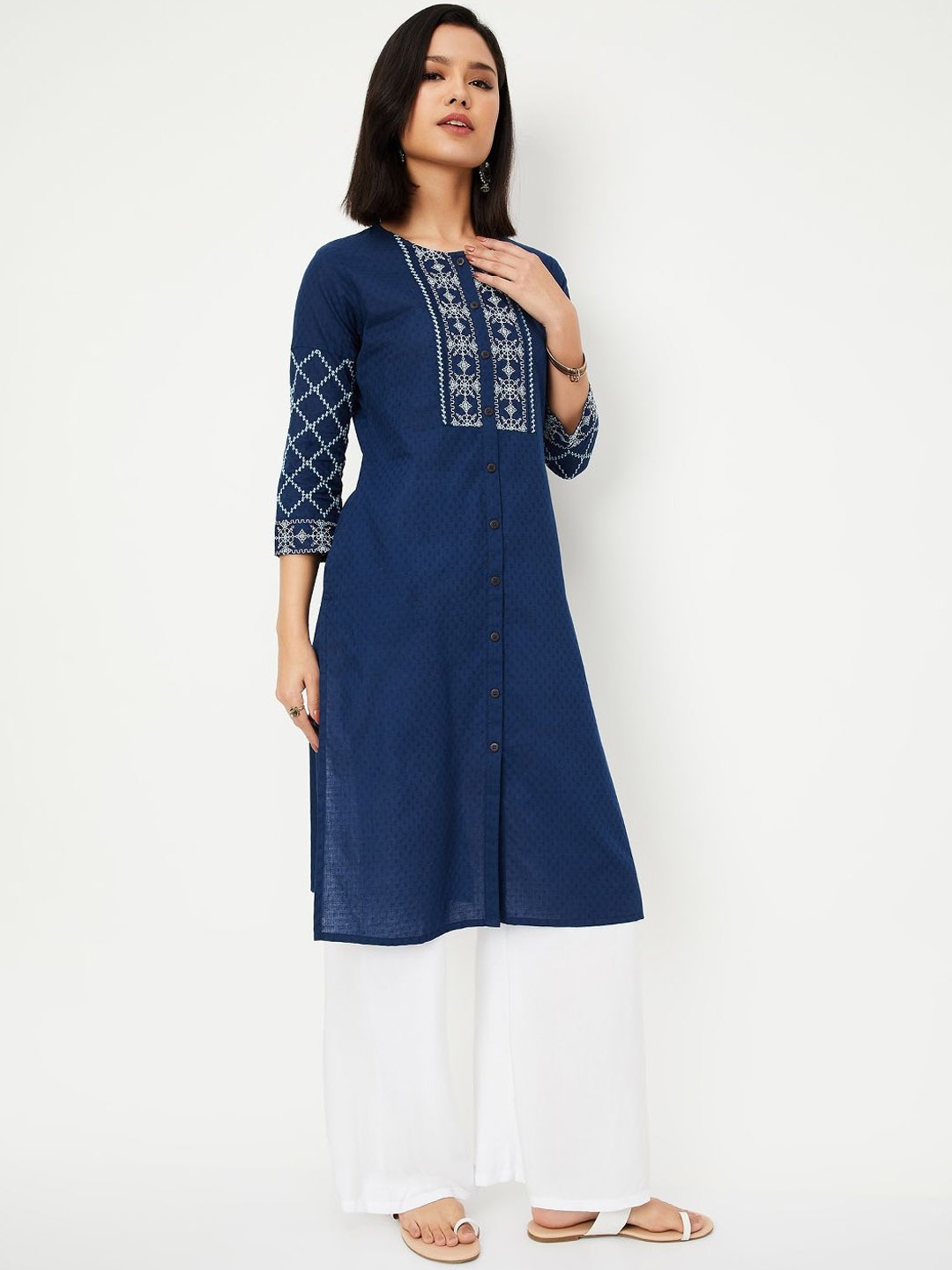 

max Geometric Embroidered High Slit Round Neck Straight Kurta, Blue