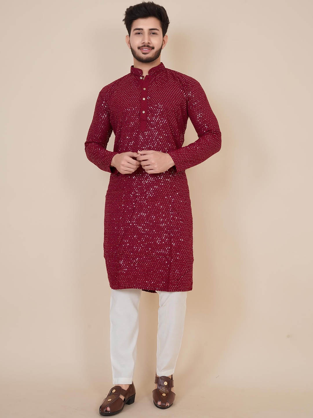 

BLURR Embroidered Mandarin Collar Long Sleeves Sequinned Straight Kurta, Maroon