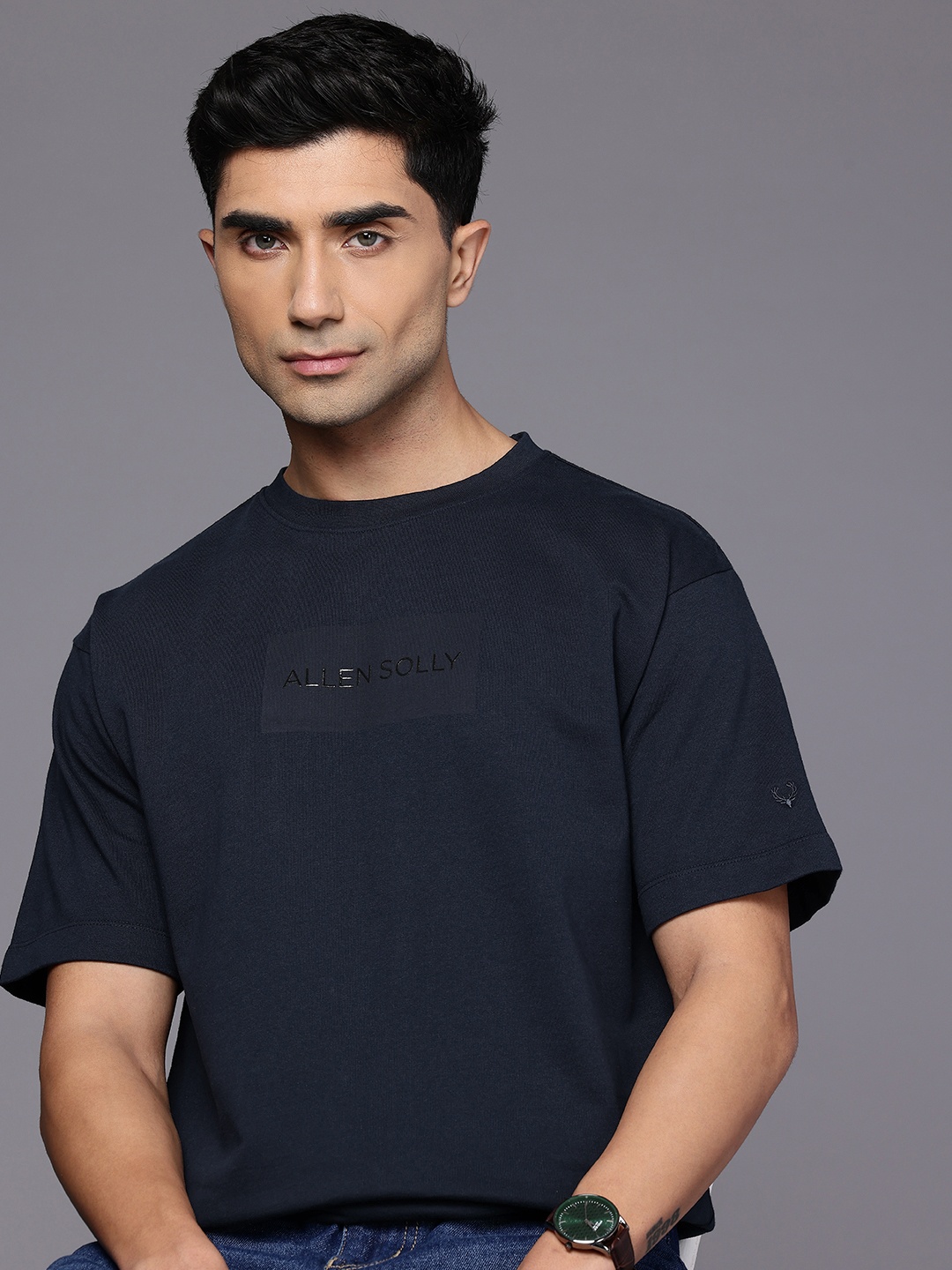 

Allen Solly Drop-Shoulder Sleeves Pure Cotton Relaxed Fit T-shirt, Navy blue