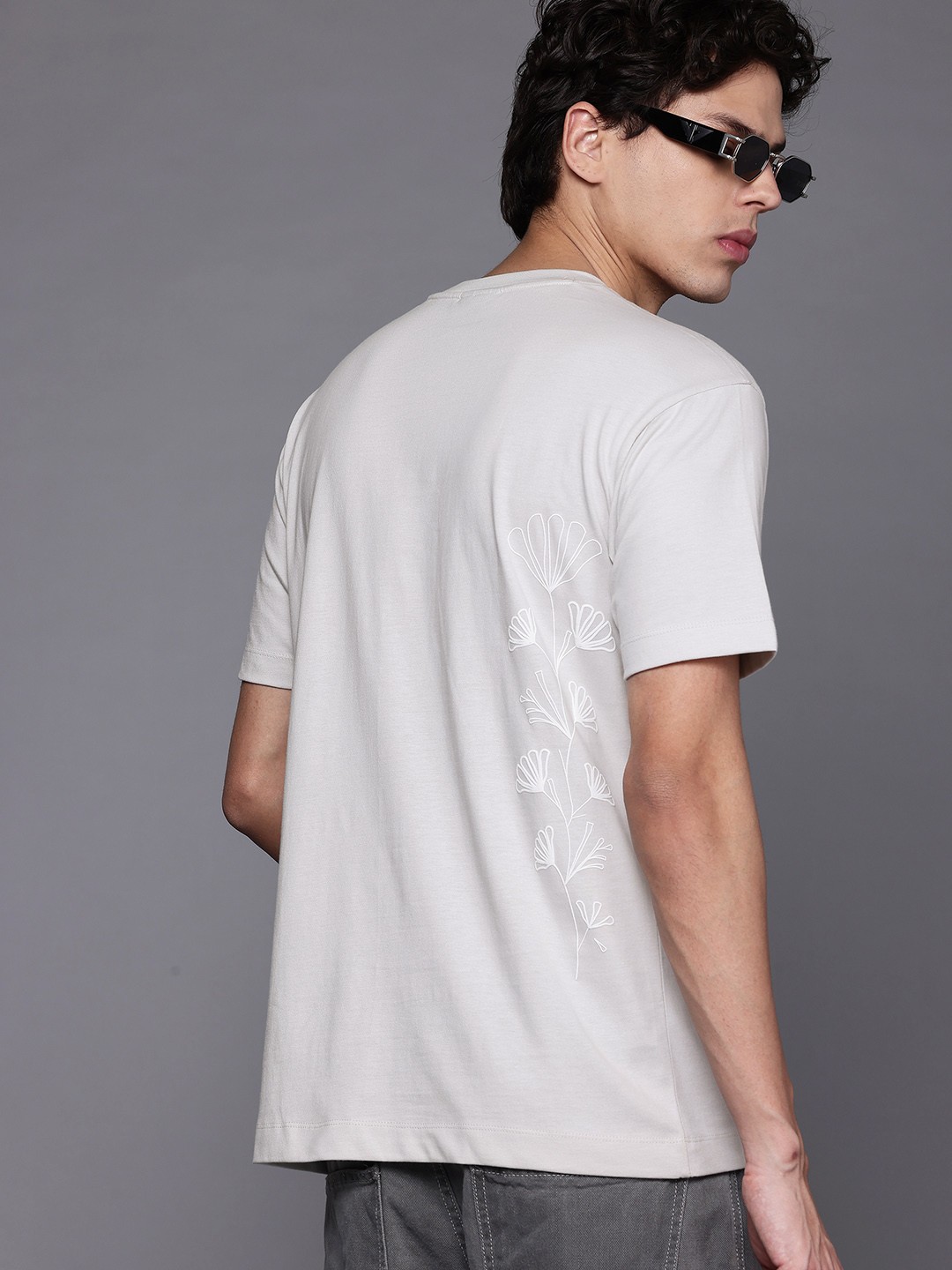 

Allen Solly Floral Print Drop-Shoulder Sleeves Pure Cotton T-shirt, Grey