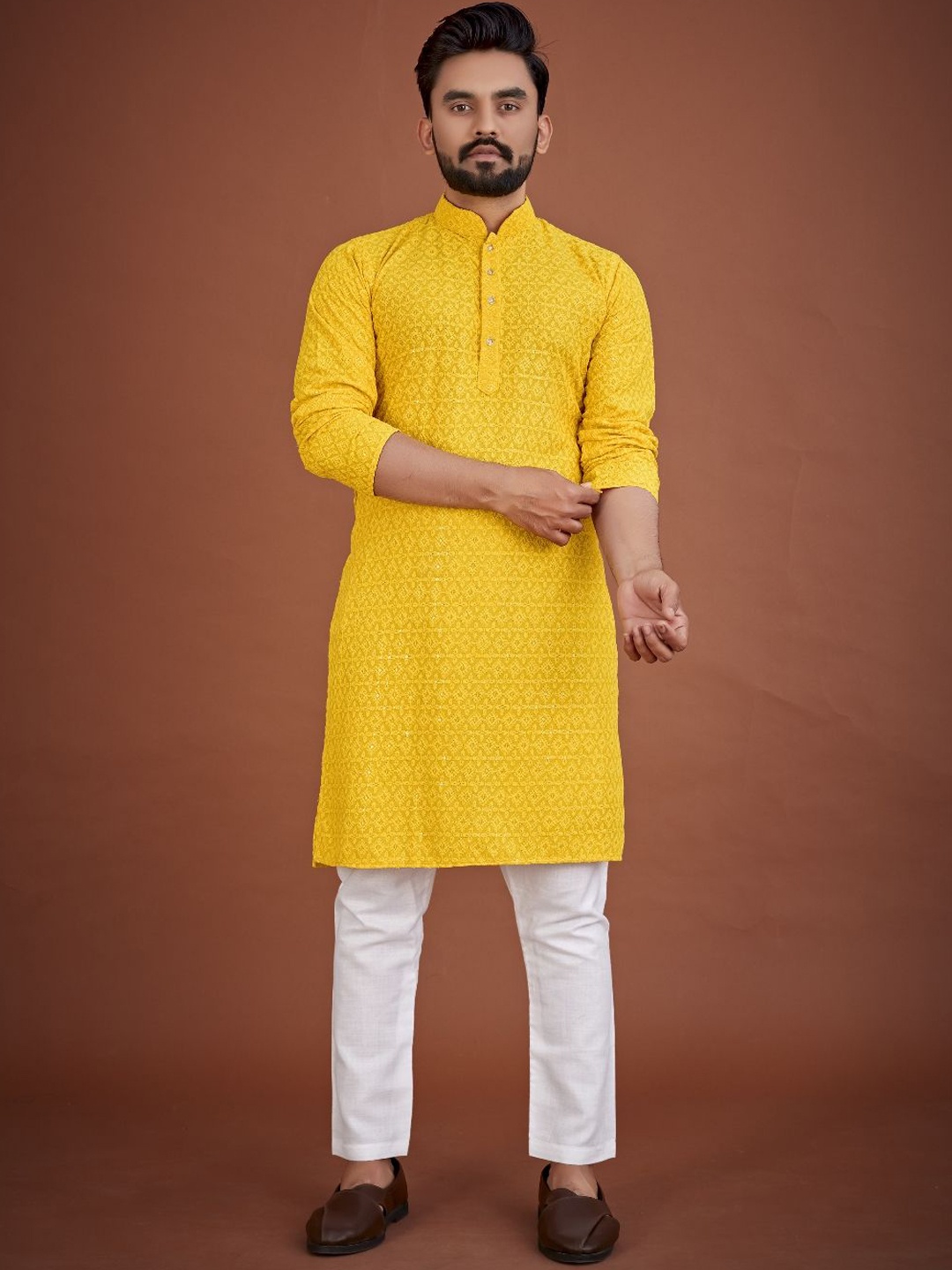 

LADY BERRY Geometric Thread Work Mandarin Collar Straight Kurta, Yellow