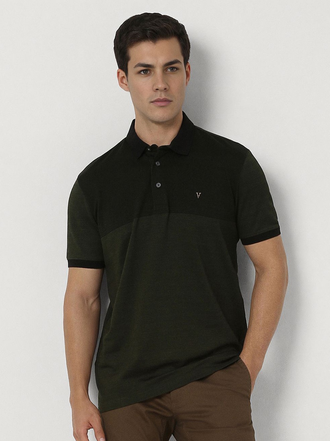 

Van Heusen Sport Men Colourblocked Polo Collar Cotton Casual T-shirt, Black