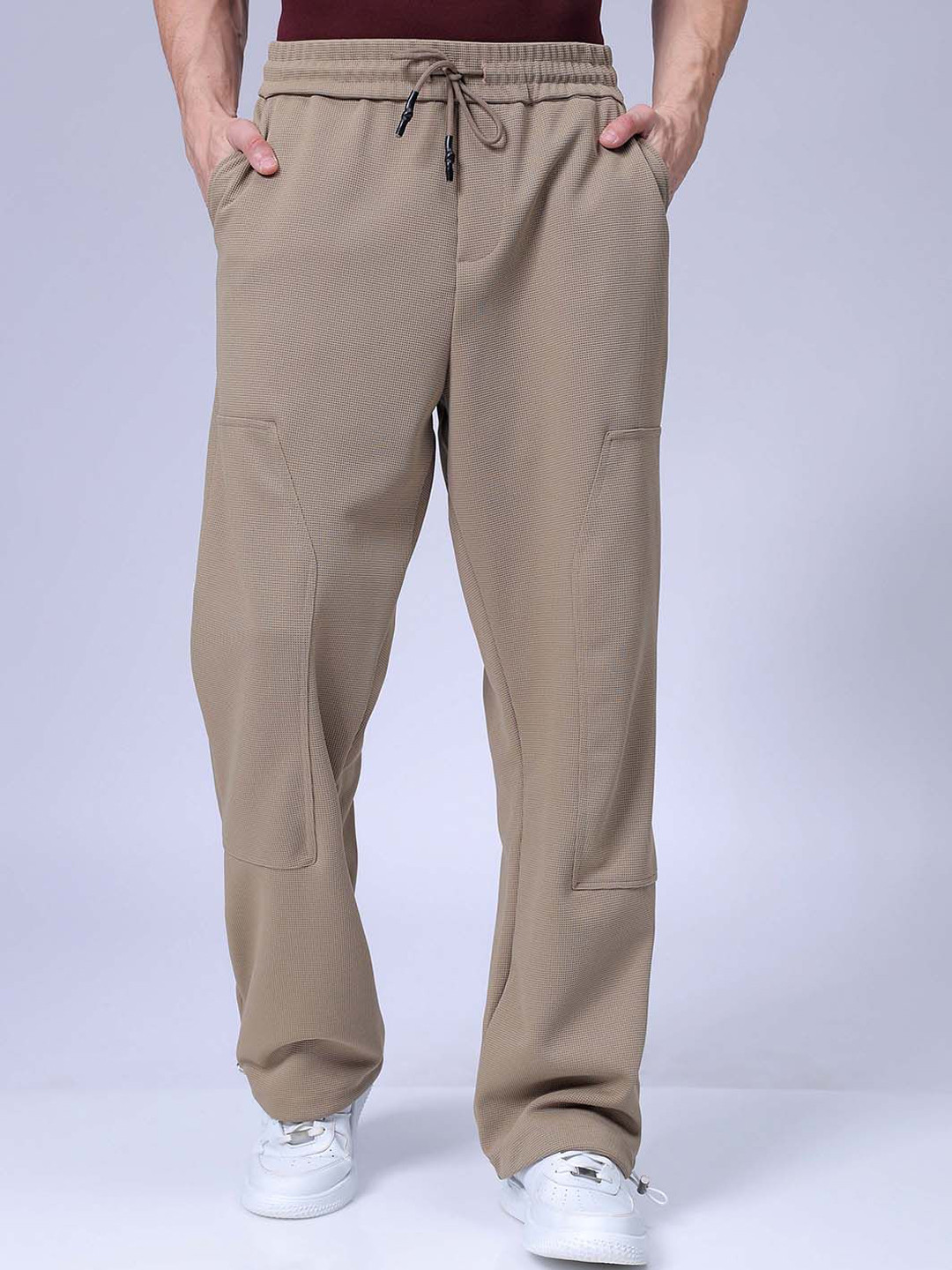 

The Indian Garage Co Men Relaxed Fit Mid-Rise Joggers Trousers, Brown