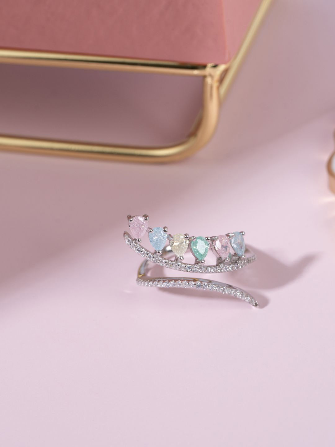 

GLYTERS 92.5 Sterling Silver Stone-Studded Iridescent Melody Finger Ring