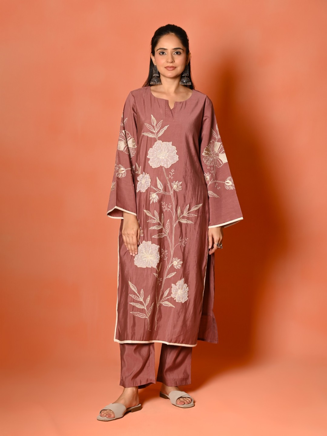 

ISHKIYA Floral Embroidered Thread Work Straight Kurta With Trousers & Dupatta, Mauve