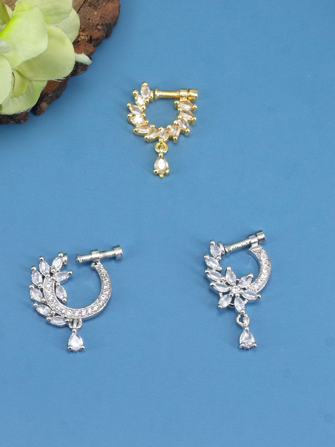 

PRIVIU Set Of 3 Gold-Plated American Diamond Studded Ring Nosepin