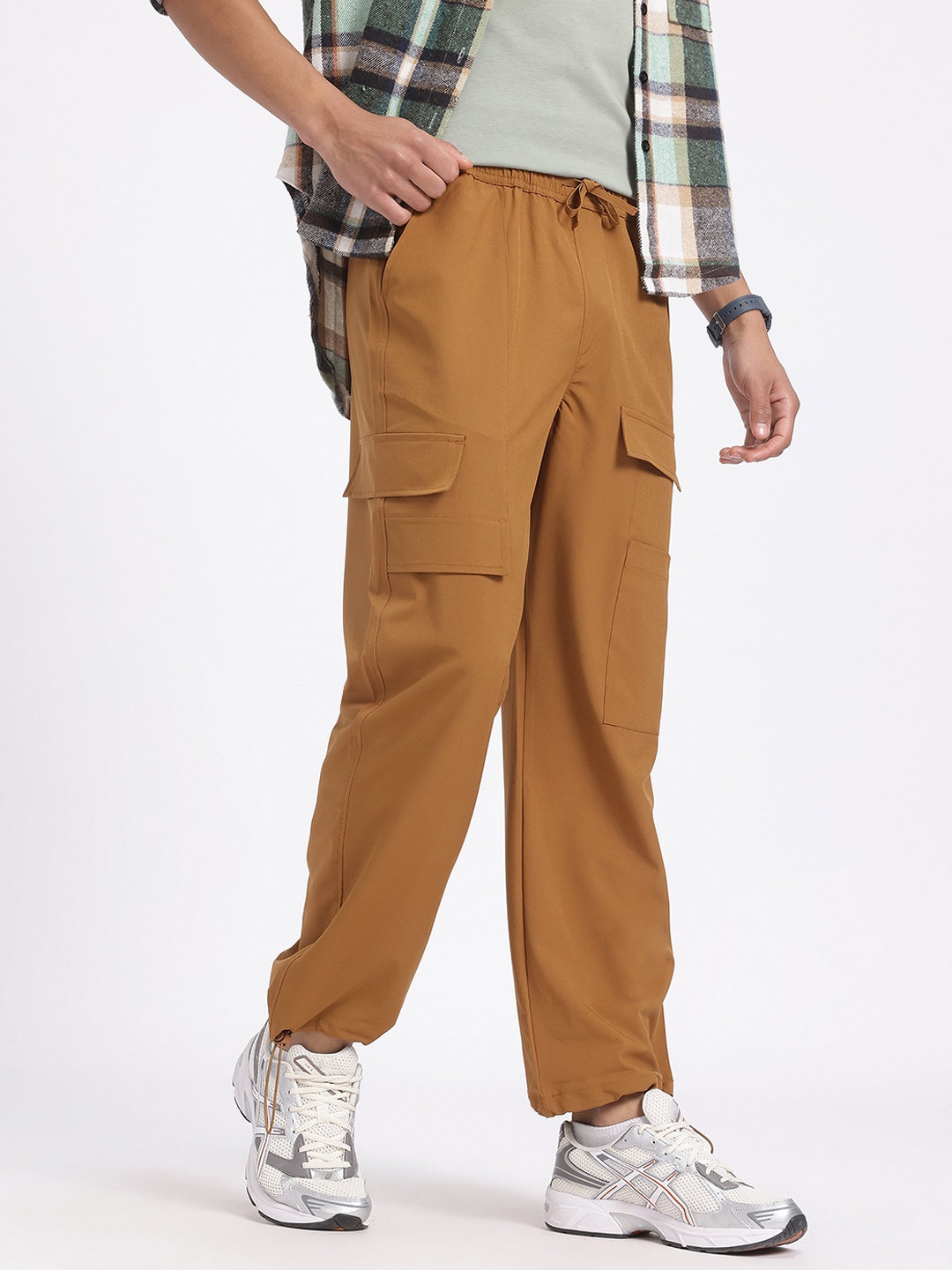 

glitchez Men Street Utility Baggy Cargo-Style Parachute Pants, Mustard