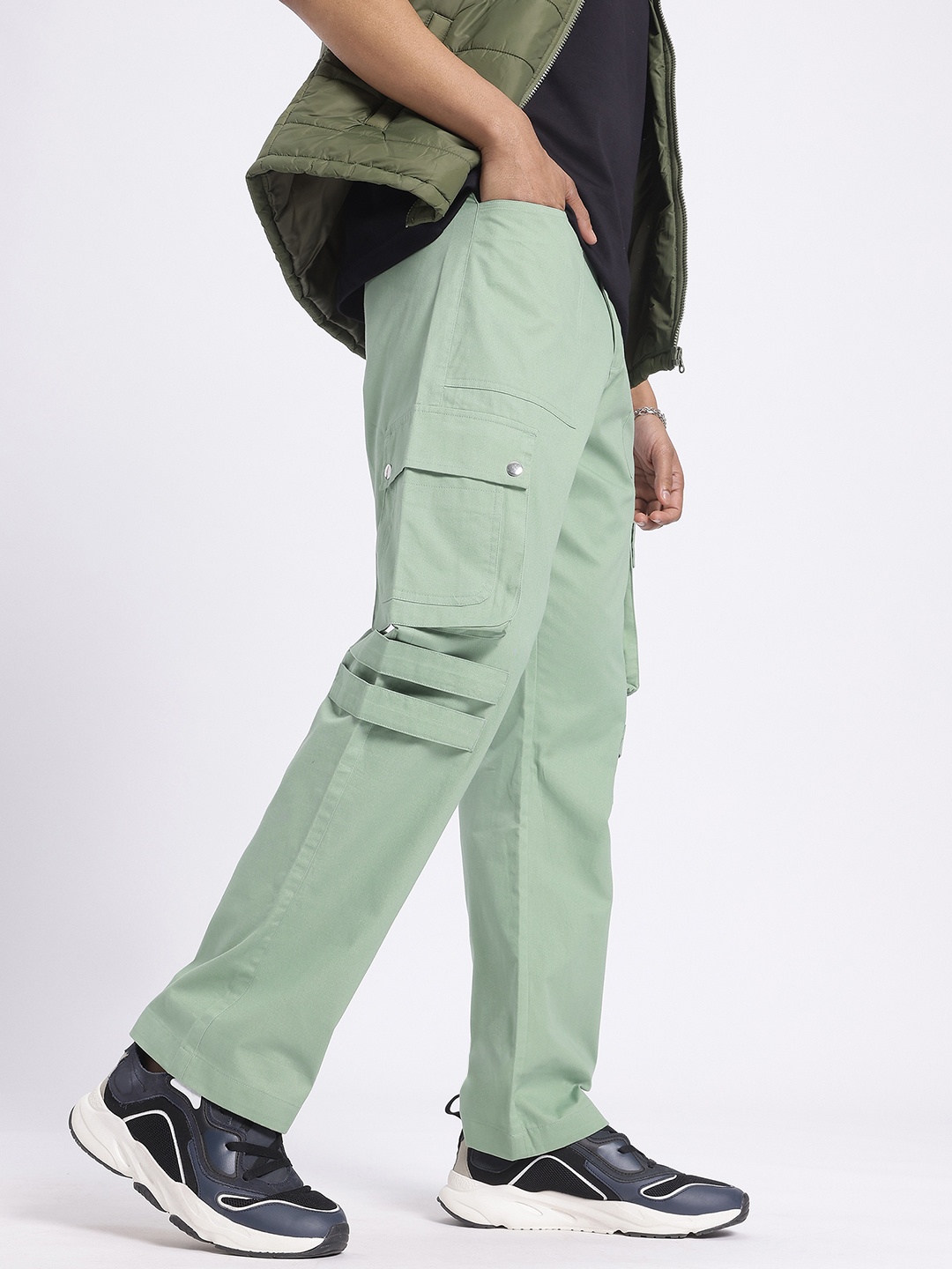 

glitchez Men Just Relaxed Pure Cotton Cargos, Green